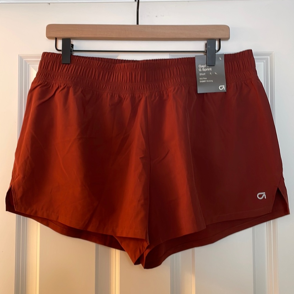 Gap Womens GapFit Sprint shorts NWT